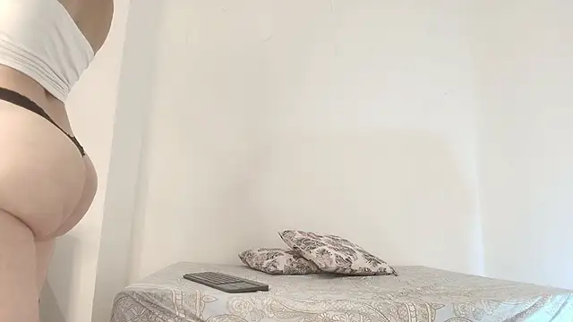 saramaartinez online show from 02.18.26