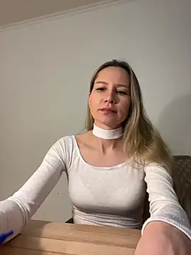 1Moonlight1 online show from 02.21.26