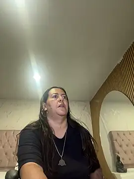 Snapshot of evelyn_harpeery chatting on 06.19.26 evelyn harpeery online show from 06.19.26