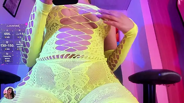 Violet Blazee online show from 03.16.26