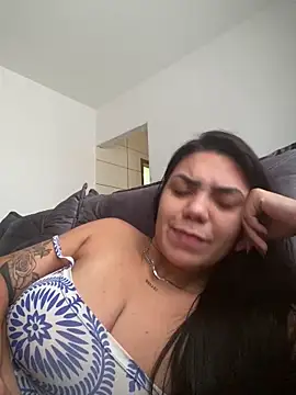Snapshot of Nini_ chatting on 04.18.26 Nini online show from 04.18.26