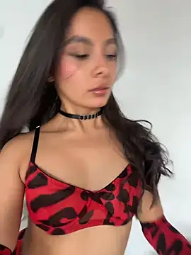 Nicollewest1 online show from 02.20.26