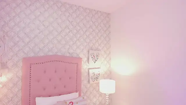 amber  ferrera online show from 02.25.26