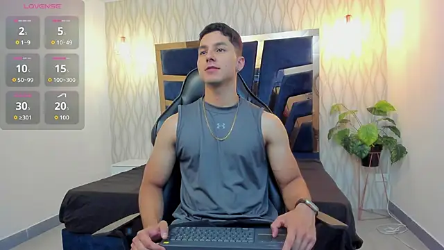 Snapshot of Noah_Clarkk chatting on 04.27.26 Noah Clarkk online show from 04.27.26