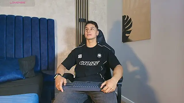 Snapshot of Noah_Clarkk chatting on 05.12.26 Noah Clarkk online show from 05.12.26