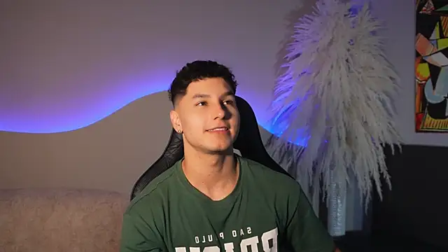 Noah Clarkk online show from 07.04.26