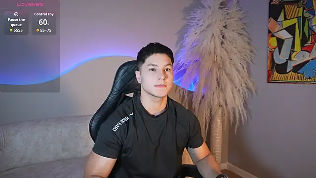 Noah Clarkk online show from 07.10.26