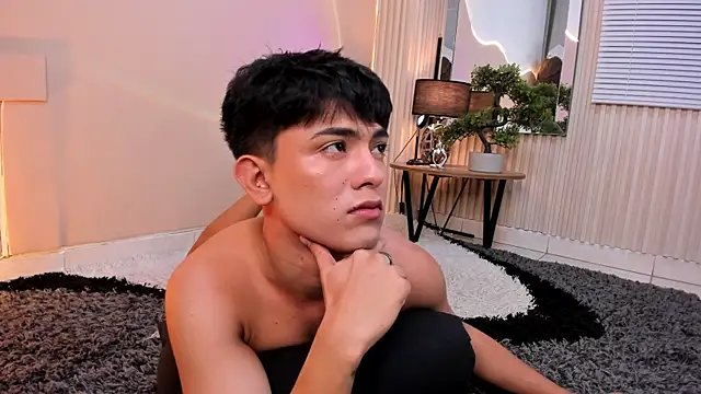 Thristan Leones online show from 03.08.26