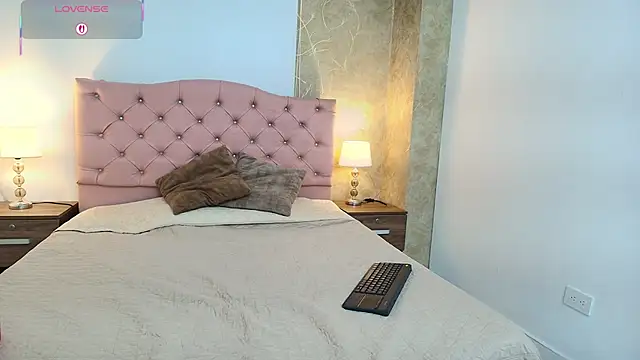 zoe bermudez online show from 02.07.26