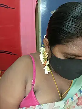 Snapshot of sirisha__9 chatting on 05.13.26 sirisha 9 online show from 05.13.26