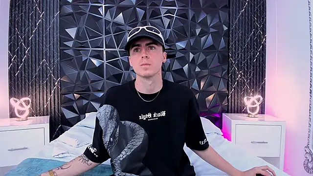 Snapshot of SpaceBoy1 chatting on 02.28.26 SpaceBoy1 online show from 02.28.26