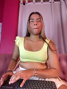 MiaSizzle online show from 01.18.26