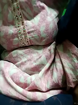 Snapshot of mantraverma chatting on 04.14.26 mantraverma online show from 04.14.26