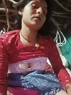 Snapshot of Cuty_priti chatting on 05.26.26 Cuty priti online show from 05.26.26