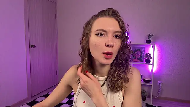 Snapshot of KellySunn chatting on 02.16.26 KellySunn online show from 02.16.26