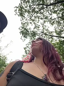 Snapshot of CamiTeaseX_ chatting on 04.05.26 CamiTeaseX online show from 04.05.26