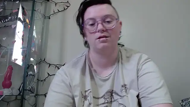 Snapshot of Pupghostt chatting on 04.02.26 Pupghostt online show from 04.02.26