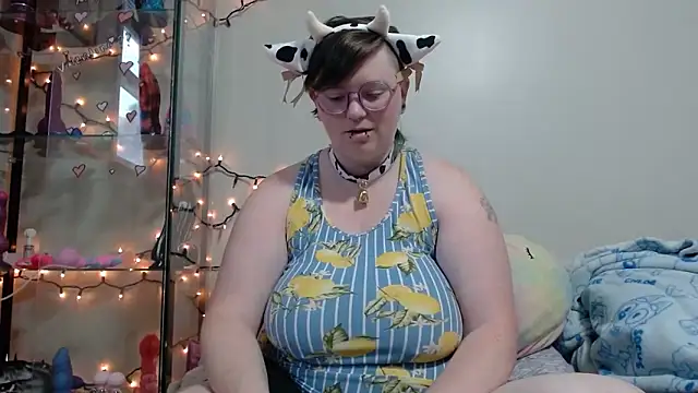 Snapshot of Pupghostt chatting on 04.05.26 Pupghostt online show from 04.05.26