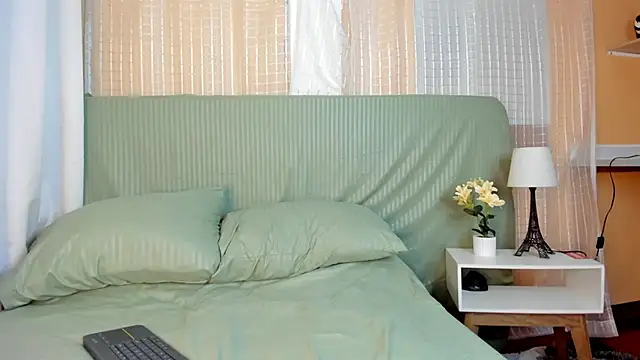 ManuelaEvans  online show from 04.14.26