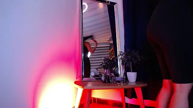 Emilyy05  online show from 02.25.26