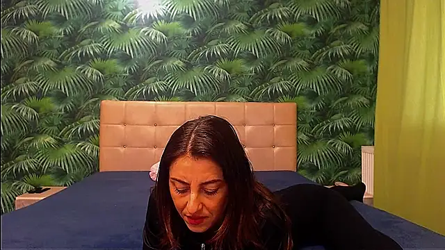 Snapshot of Stella_John chatting on 01.14.25 Stella John online show from 01.14.25