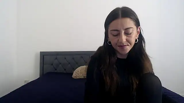 Snapshot of Stella_John chatting on 09.13.25 Stella John online show from 09.13.25