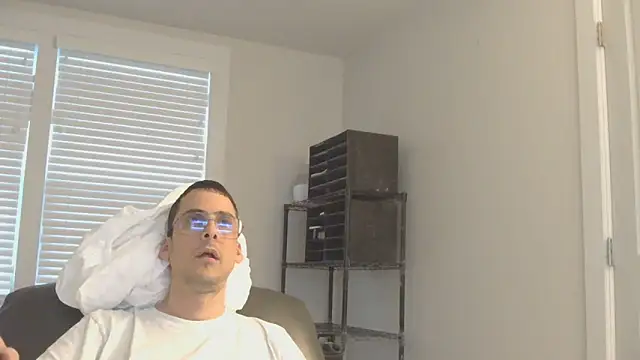 Snapshot of SissyJosh chatting on 05.24.26 SissyJosh online show from 05.24.26