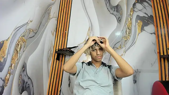 Victor LatinBoy online show from 01.17.26