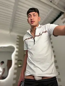 Snapshot of neithan_sleitherx chatting on 02.25.26 neithan sleitherx online show from 02.25.26