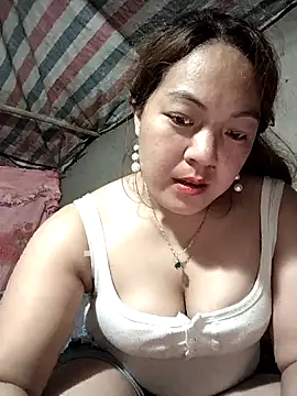 Snapshot of Lucky_cutee chatting on 02.25.26 Lucky cutee online show from 02.25.26