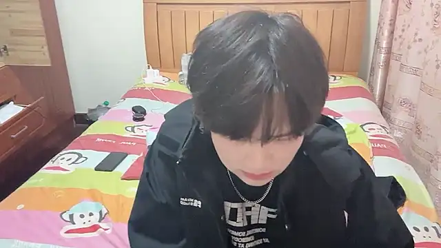 Snapshot of junnan001 chatting on 02.25.26 junnan001 online show from 02.25.26