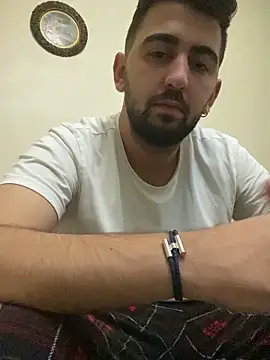 Snapshot of akindrv1 chatting on 12.21.25 akindrv1 online show from 12.21.25