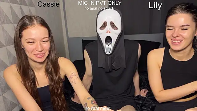 girls secrets online show from 02.17.26