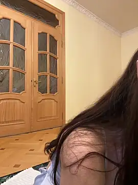 Snapshot of LuxBrunette_ chatting on 06.14.26 LuxBrunette online show from 06.14.26