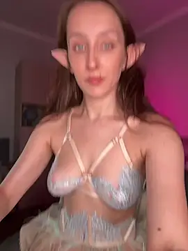 Snapshot of LuxBrunette_ chatting on 07.03.26 LuxBrunette online show from 07.03.26