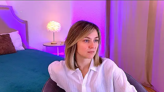 Snapshot of EmeraldGlow chatting on 01.14.26 EmeraldGlow online show from 01.14.26