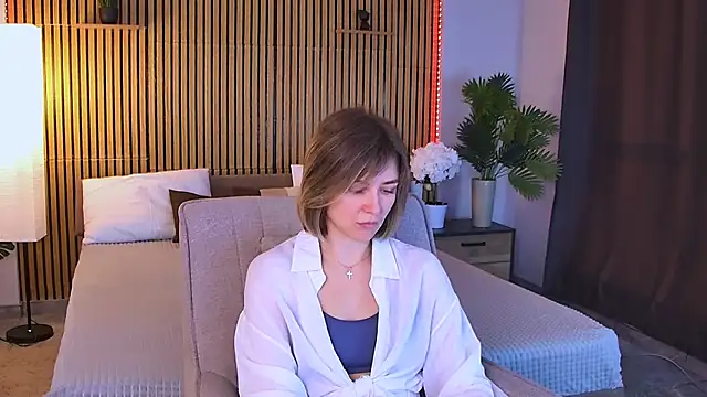 EmeraldGlow online show from 04.20.26