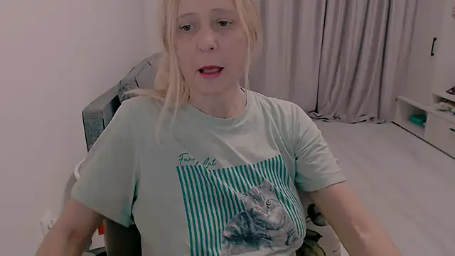 MiLenaMilf online show from 10.25.25