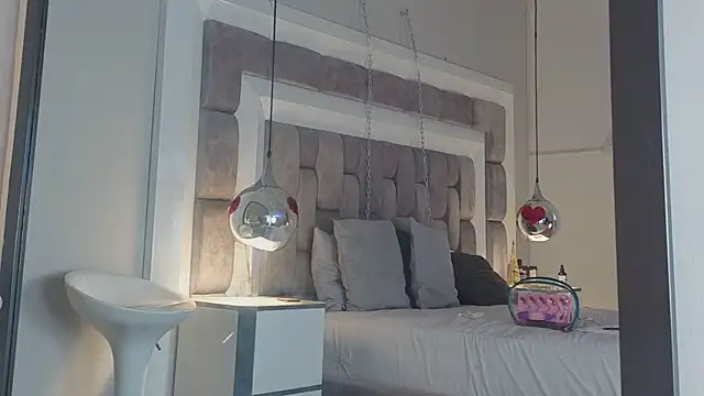 ElenaWatsonn online show from 03.24.26