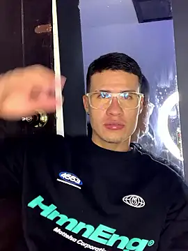 Snapshot of Latin_Paisa_Boy chatting on 01.11.26 Latin Paisa Boy online show from 01.11.26