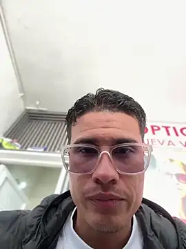Snapshot of Latin_Paisa_Boy chatting on 03.11.26 Latin Paisa Boy online show from 03.11.26