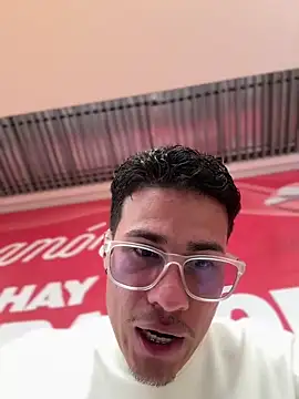 Snapshot of Latin_Paisa_Boy chatting on 03.30.26 Latin Paisa Boy online show from 03.30.26