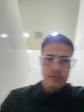 Snapshot of Latin_Paisa_Boy chatting on 04.11.26 Latin Paisa Boy online show from 04.11.26