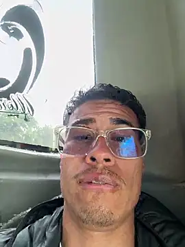 Snapshot of Latin_Paisa_Boy chatting on 04.15.26 Latin Paisa Boy online show from 04.15.26