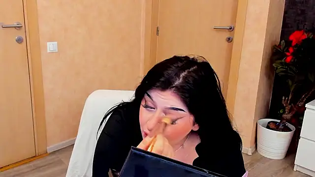 NayaNoirX online show from 02.02.26