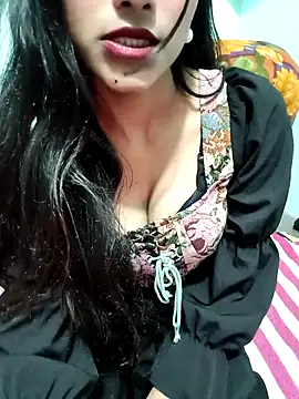 Yours-Zeenat online show from 01.19.26