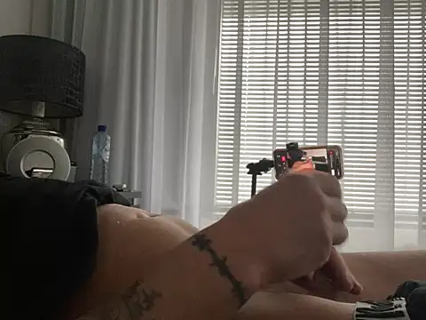 Snapshot of friemeldepiemel chatting on 02.13.26 friemeldepiemel online show from 02.13.26