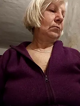 Snapshot of KlaudiaDarling chatting on 02.05.26 KlaudiaDarling online show from 02.05.26