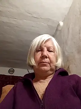 Snapshot of KlaudiaDarling chatting on 02.11.26 KlaudiaDarling online show from 02.11.26