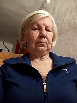 Snapshot of KlaudiaDarling chatting on 02.25.26 KlaudiaDarling online show from 02.25.26